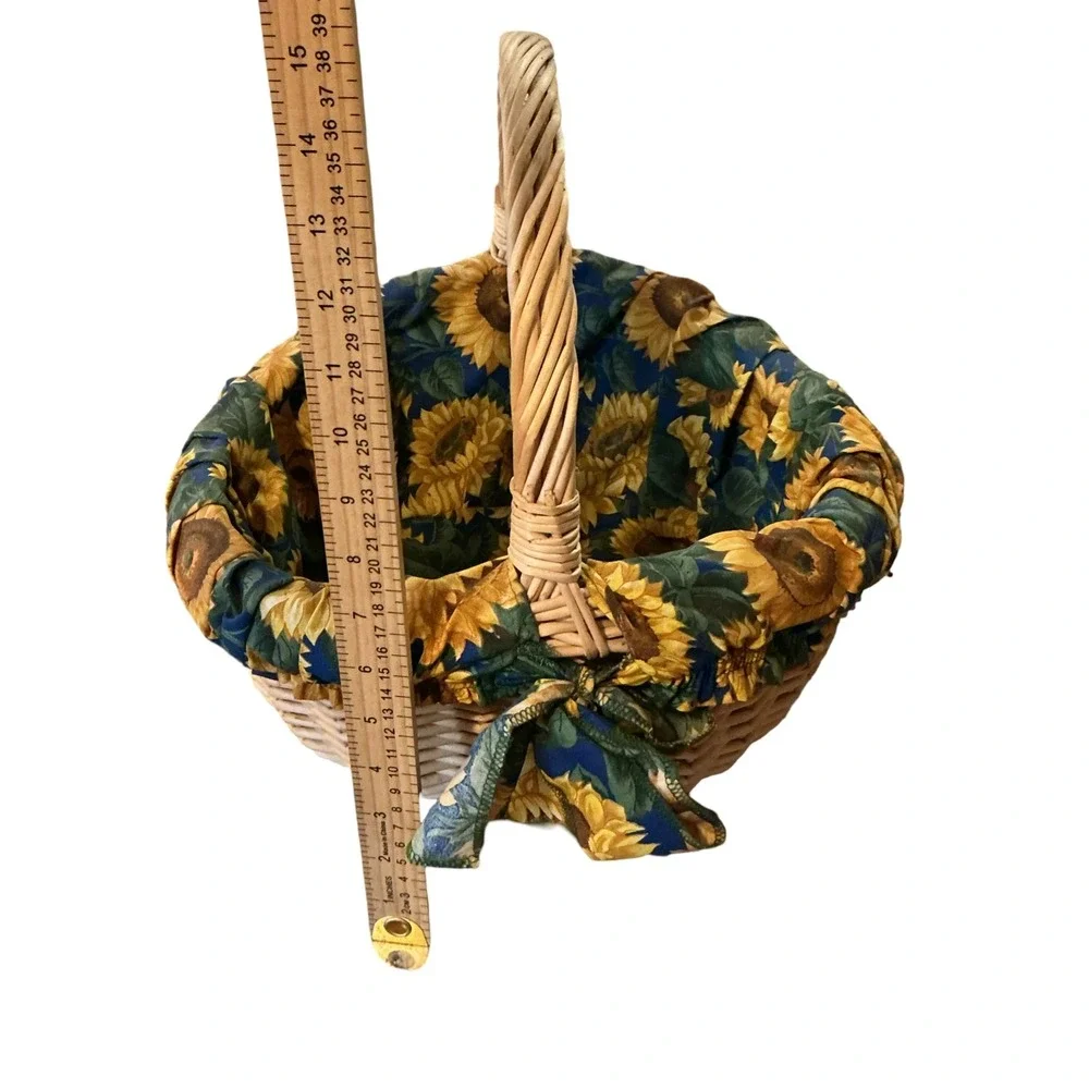 N/A woven wicker